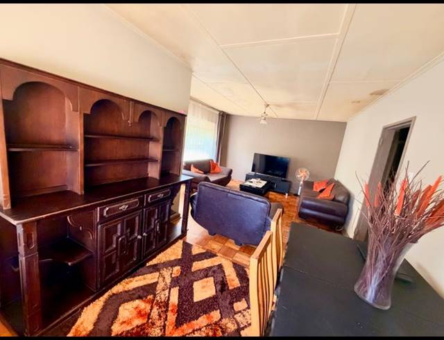 3 BEDROOM HOUSE FOR SALE IN VANDERBIJLPARK CW 3